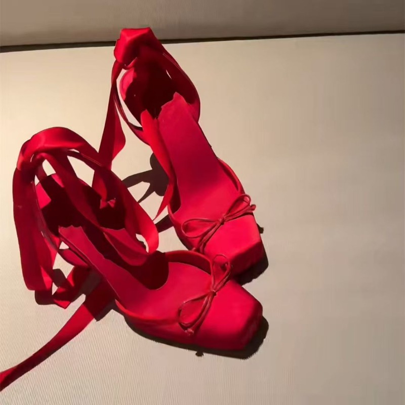 Sepatu Hak Tinggi Merah, Ikat  - Wedding Shop ulasan dan harga